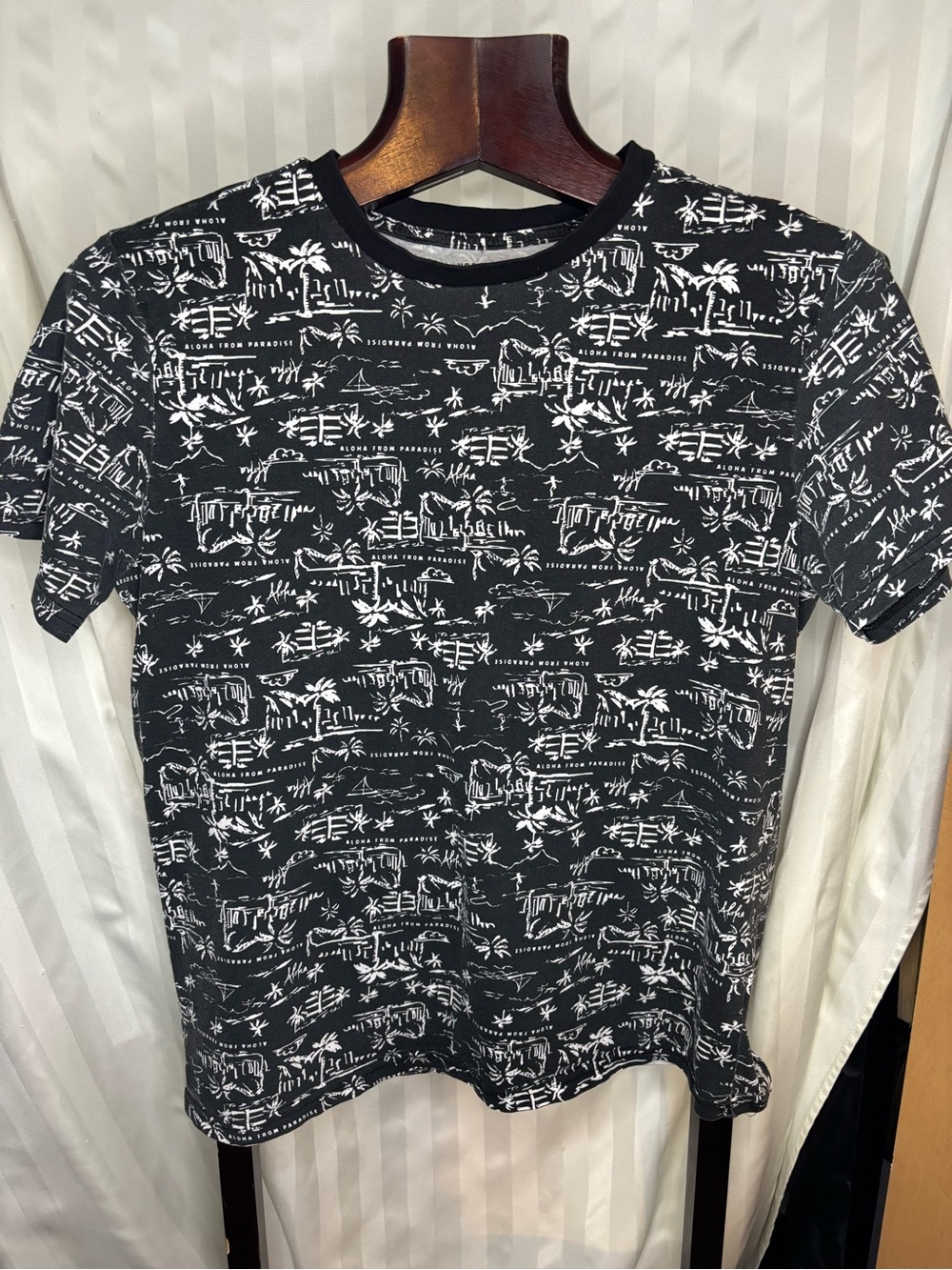 Urban Heritage Black Short-Sleeve Graphic Tee with White Print